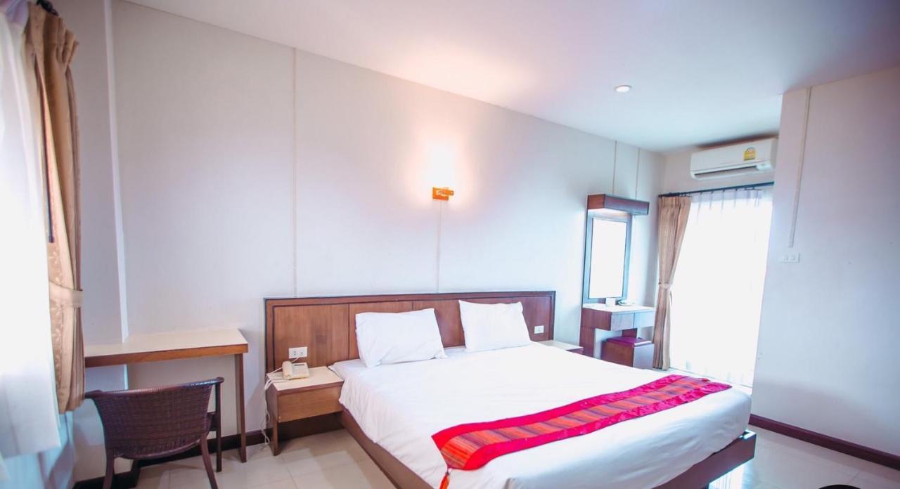 Bander Hotel Phu Khieo Exterior foto