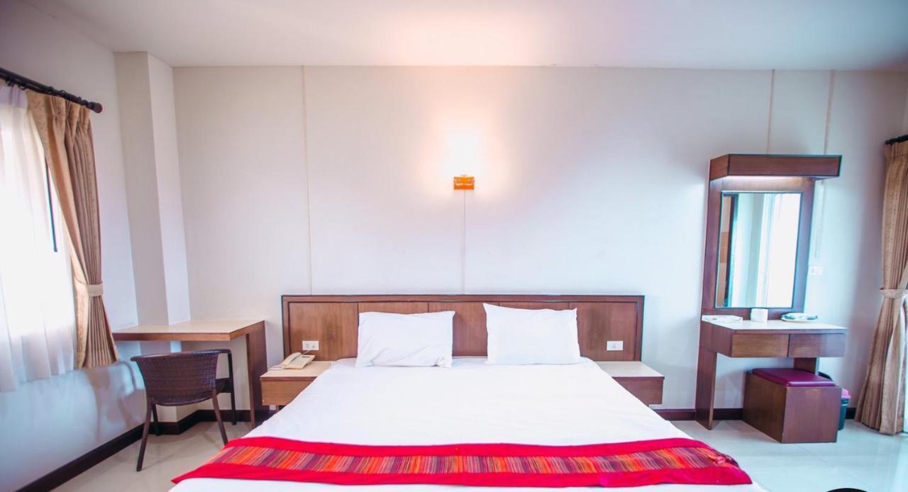 Bander Hotel Phu Khieo Exterior foto