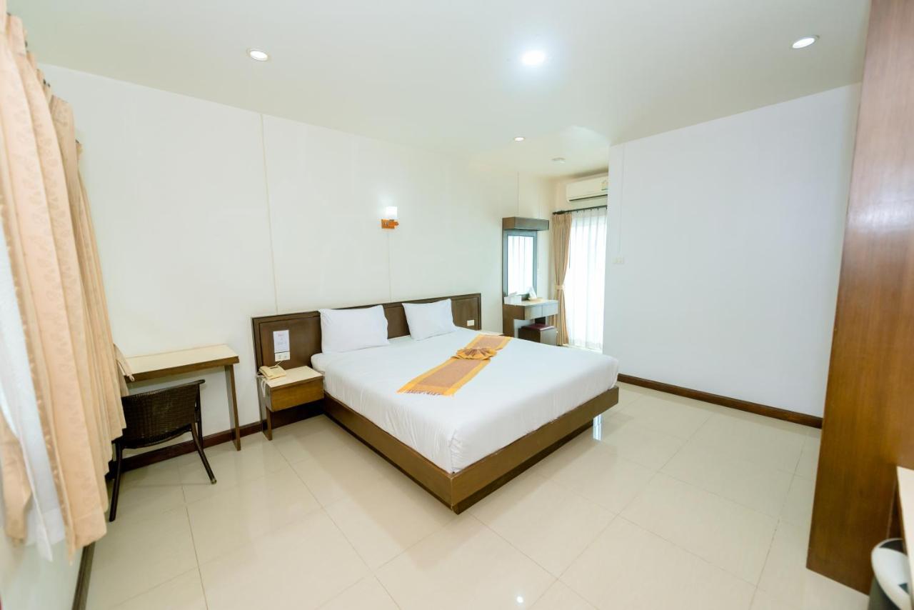 Bander Hotel Phu Khieo Exterior foto