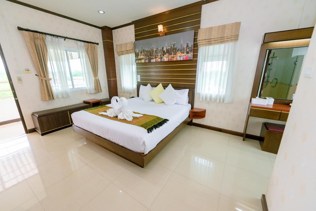 Bander Hotel Phu Khieo Exterior foto
